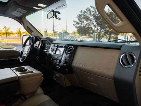 Used 2011 Ford F350 Lariat image 33