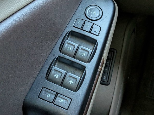 Used 2018 Chevrolet Tahoe LT AWD/4WD image 26
