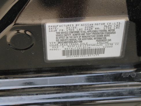 Used 2025 Nissan Versa SV image 27