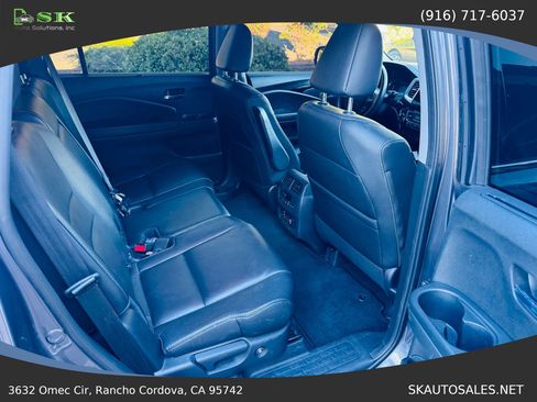 Used 2017 Honda Pilot Touring image 25