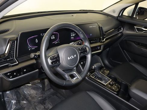 Used 2025 Kia Sportage EX w/ Premium Package FWD image 24