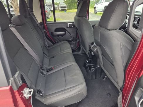 Used 2021 Jeep Gladiator Sport AWD/4WD image 17