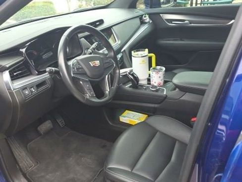 Used 2023 Cadillac XT5 Luxury image 11