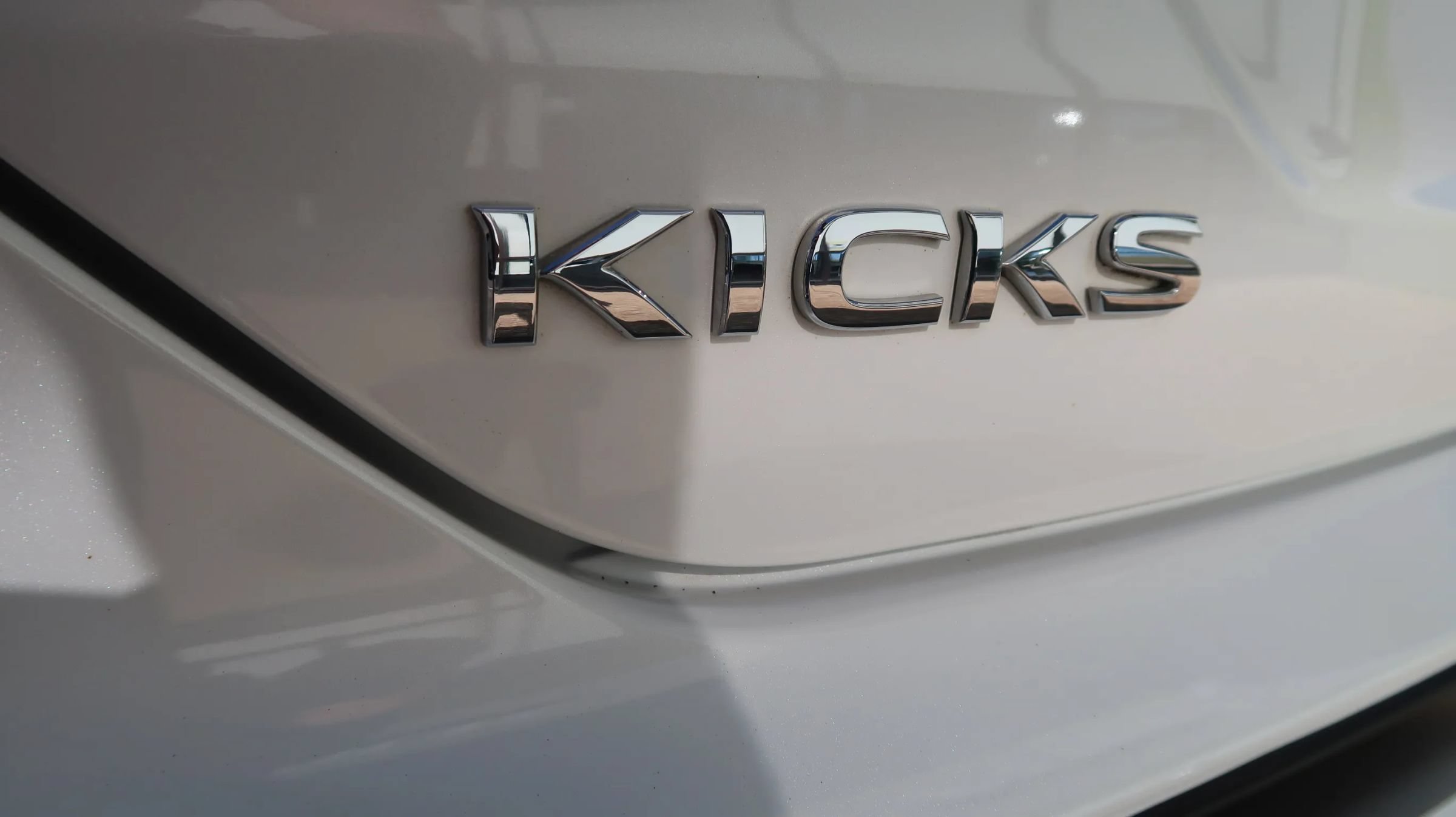 Used 2021 Nissan Kicks SR w/ SR Premium Package FWD image 48