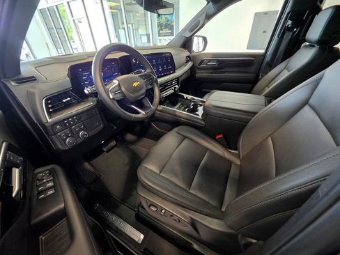 Used 2025 Chevrolet Tahoe LT AWD/4WD image 19
