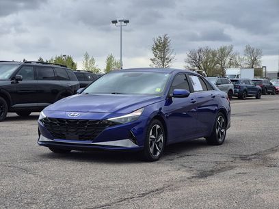 Used 2023 Hyundai Elantra Limited w/ Preferred Accessory Package