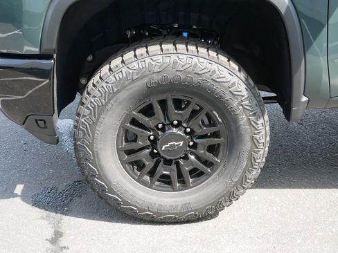 New 2026 Chevrolet Silverado 2500 ZR2 AWD/4WD image 12