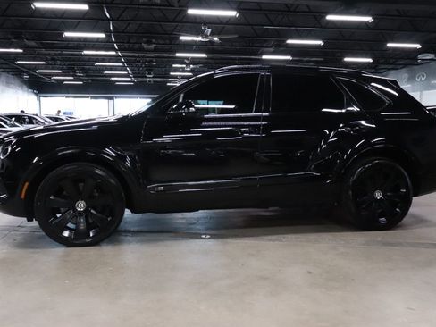 Used 2020 Bentley Bentayga Design Series image 2