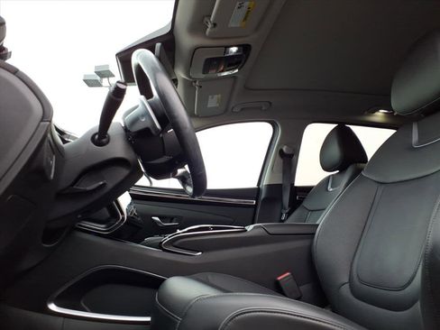 Certified 2023 Hyundai Tucson Limited w/ Cargo Package image 28