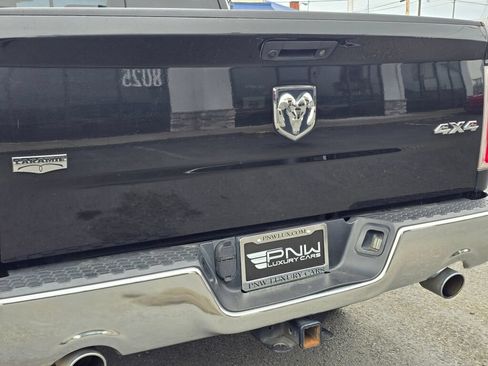Used 2017 RAM 1500 Laramie w/ Convenience Group AWD/4WD image 14