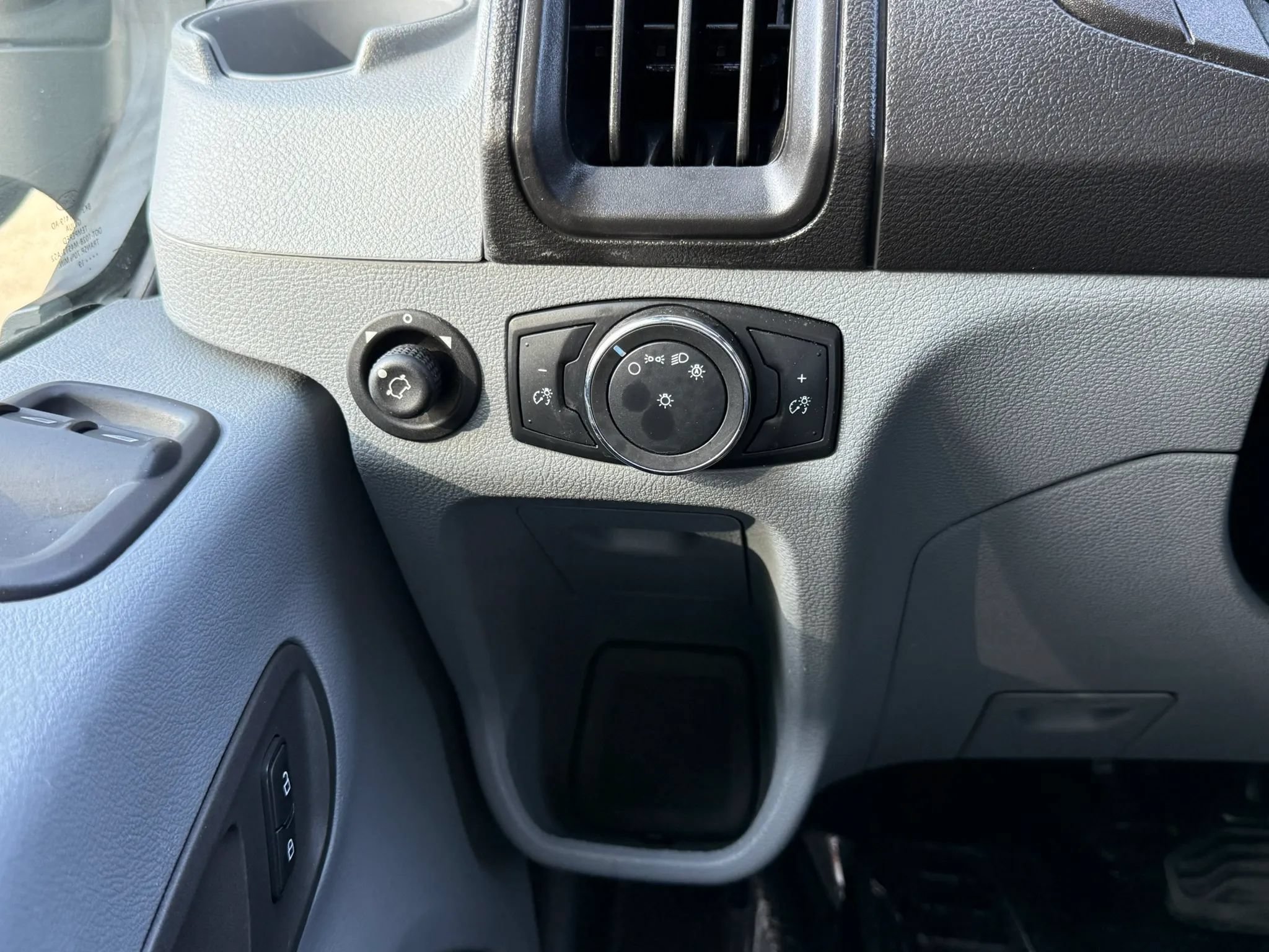 Used 2019 Ford Transit 350 XLT RWD image 16