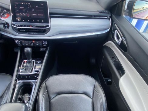 Used 2025 Jeep Compass Limited AWD/4WD image 19