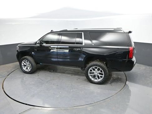 Used 2020 Chevrolet Suburban Premier AWD/4WD image 50