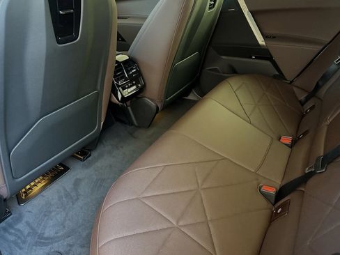 Used 2025 BMW iX xDrive50 image 15