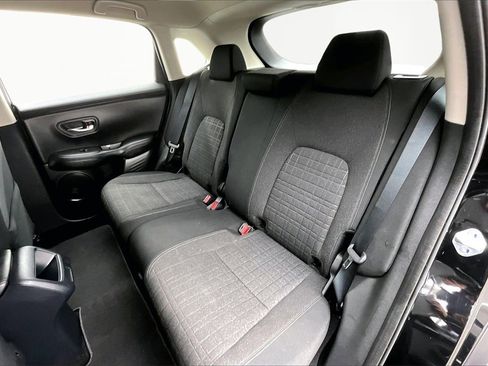 Used 2025 Honda HR-V LX image 26