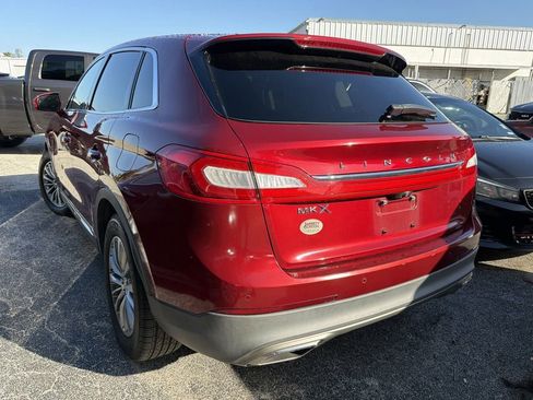 Used 2017 Lincoln MKX Select w/ Select Plus Package FWD image 8