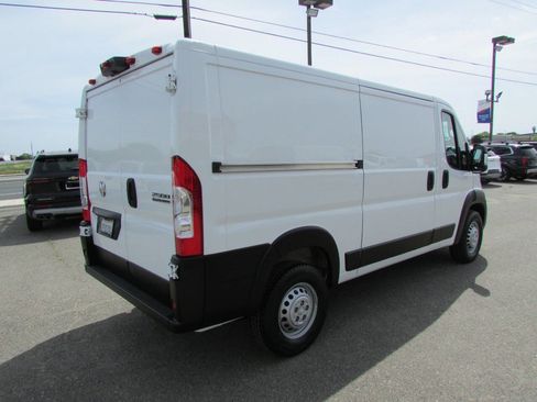 Used 2025 RAM ProMaster 2500 w/ Convenience Group FWD image 6