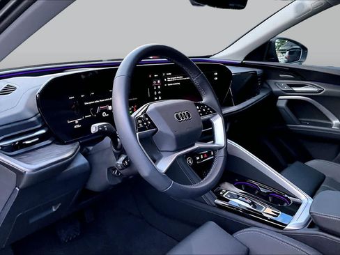 Used 2025 Audi Q5 Premium Plus w/ Premium Plus AWD/4WD image 17