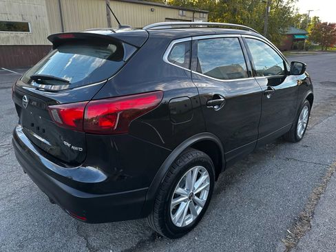 Used 2019 Nissan Rogue Sport SV image 6