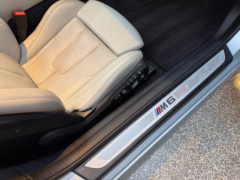 Used 2014 BMW M6 Convertible image 38