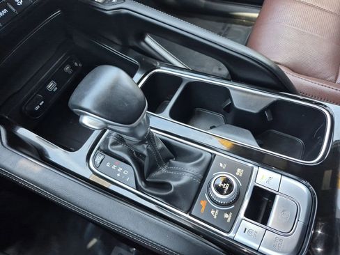 Used 2024 Kia Telluride EX image 27