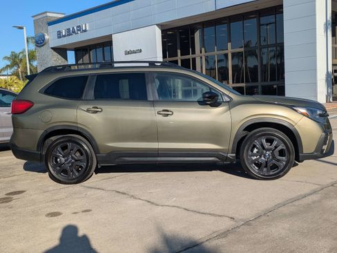 Certified 2025 Subaru Ascent Onyx Edition w/ Popular Package #2 image 3