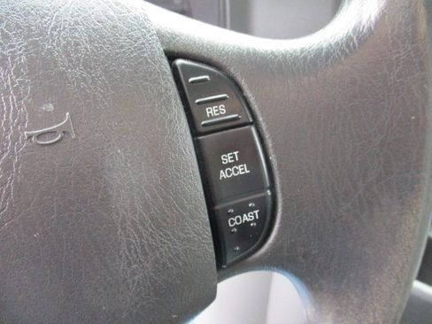 Used 2019 Ford E-350 and Econoline 350 Super Duty w/ Power Windows & Locks Group image 11