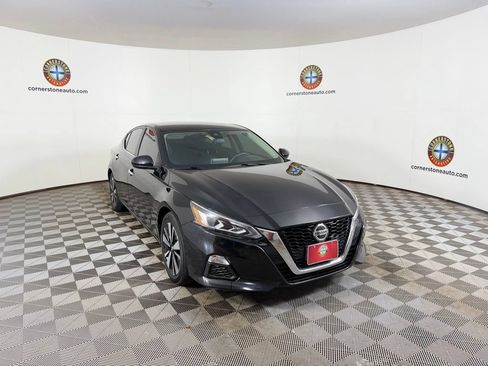 Used 2021 Nissan Altima 2.5 SV FWD image 17