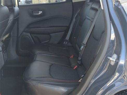 Used 2017 Jeep Compass Trailhawk w/ Navigation Group image 18