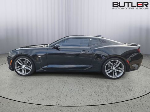Used 2016 Chevrolet Camaro LT RWD image 7