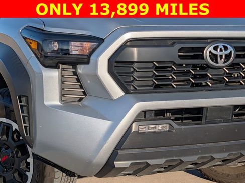 Used 2024 Toyota Tacoma TRD Off-Road image 3