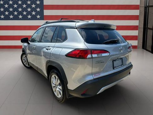 Used 2022 Toyota Corolla Cross LE image 5