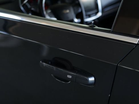 Used 2019 Chevrolet Traverse LT image 36