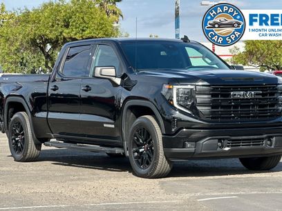 Used 2023 GMC Sierra 1500 Elevation w/ LPO, Elevation Black Package