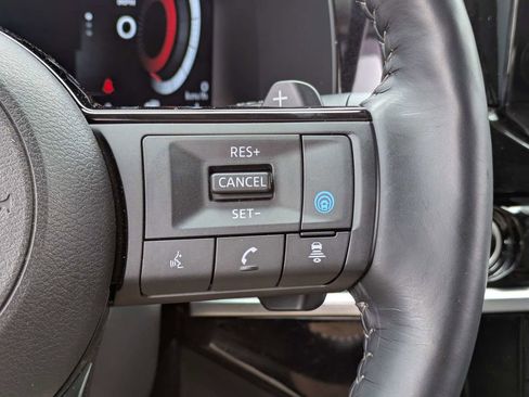 Used 2024 Nissan Pathfinder Platinum w/ Black Appearance Package image 30