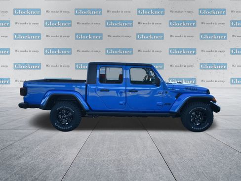 New 2025 Jeep Gladiator Sport image 4