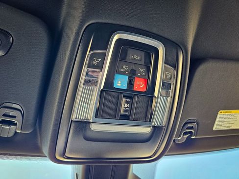 New 2026 RAM 1500 4x4 Crew Cab image 27