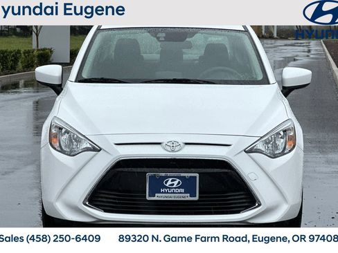 Used 2017 Toyota Yaris iA image 10