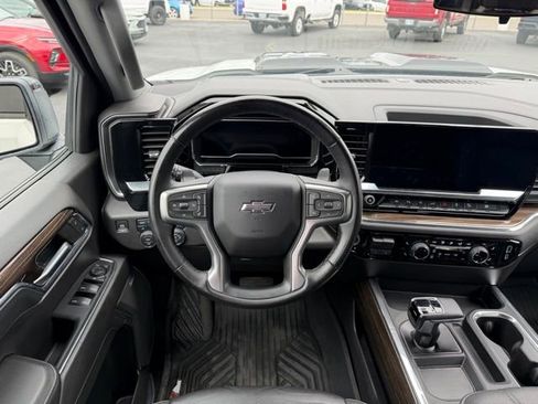 Used 2024 Chevrolet Silverado 1500 LT Trail Boss w/ LT Trail Boss Premium Package image 13