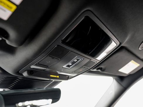 Used 2023 Land Rover Range Rover Evoque R-Dynamic S image 24