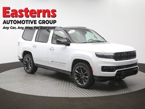 Used 2025 Jeep Grand Wagoneer Series III w/ Rear Seat Video Group 1 AWD/4WD image 54