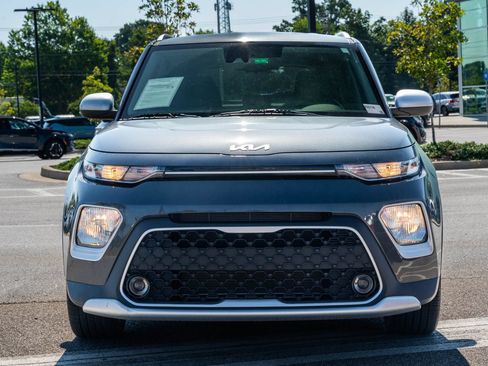 Used 2022 Kia Soul X-Line FWD image 2