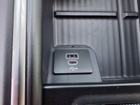 New 2026 Ford Expedition Tremor image 19