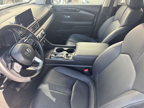 Used 2024 Honda Pilot EX-L image 11