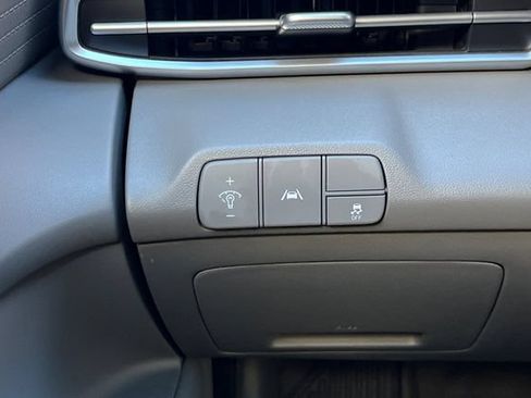 Certified 2023 Hyundai Elantra SEL FWD image 34