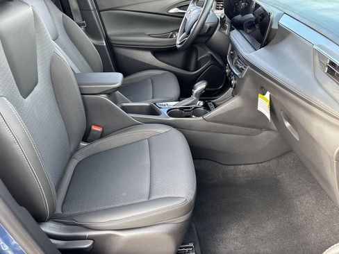 Used 2025 Buick Encore GX Preferred image 28