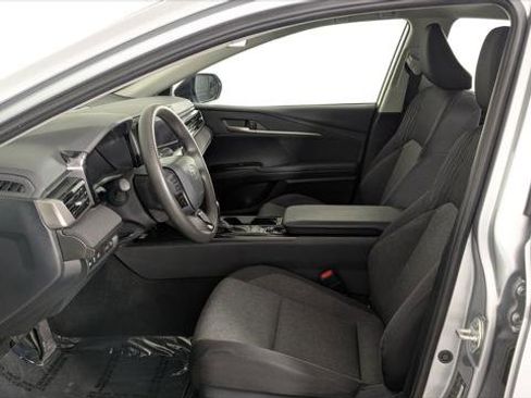 Used 2025 Toyota Camry LE FWD image 11