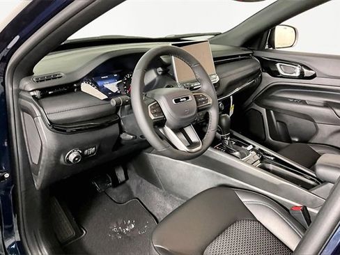 New 2026 Jeep Compass Latitude image 8