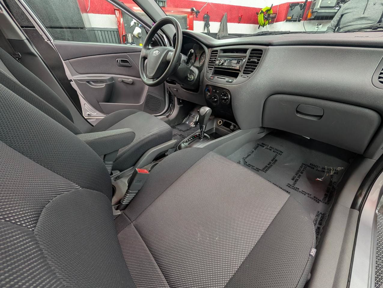 Used 2007 Kia Rio LX FWD image 11