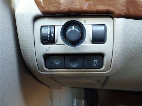 Used 2008 Subaru Outback 2.5i Limited AWD/4WD image 21